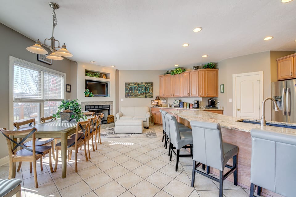 Kitchen | Addt'l Dining Area | Cooking Basics | Coffee Maker | 2nd Floor
