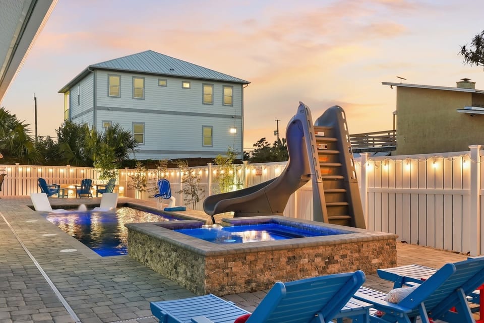 Pool, spa, slide