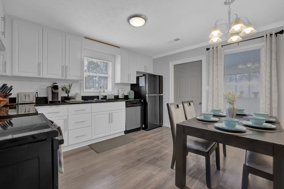 Kitchen/ Dinning. Unit A