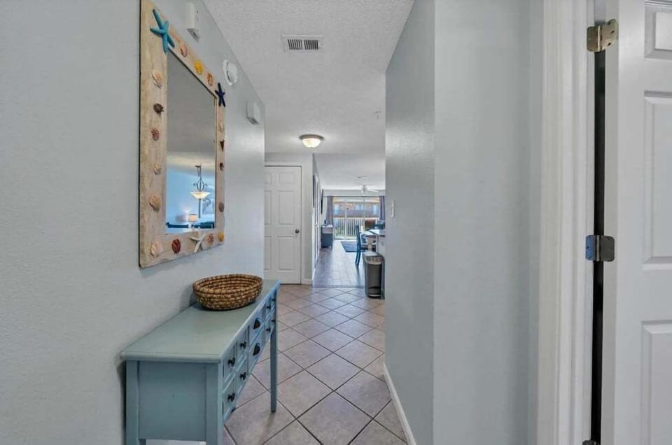 Front Entry Way
