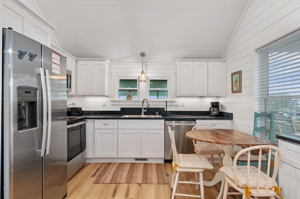 NH364: Nags Head 364 | Kitchen Area