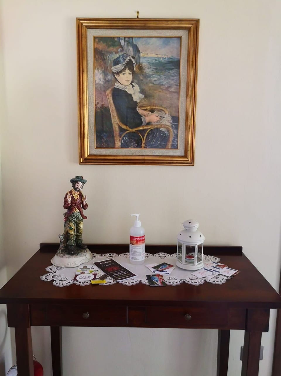 Autumn, Living Room, Spring, Summer