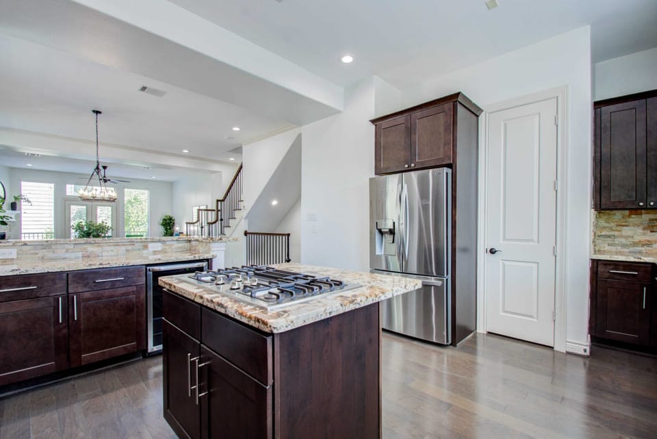 Fully equipped kitchen that boasts high-end appliances