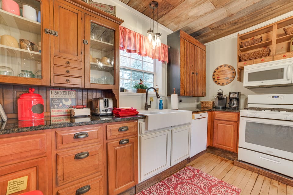 Kitchen | 1st Floor