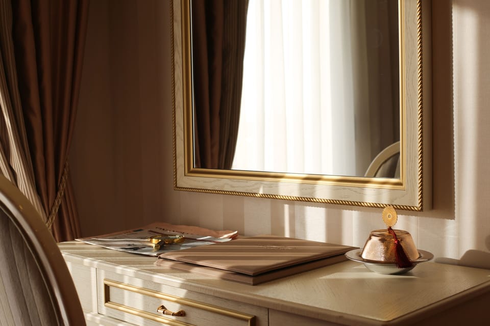Premium bedding, minibar, in-room safe, soundproofing