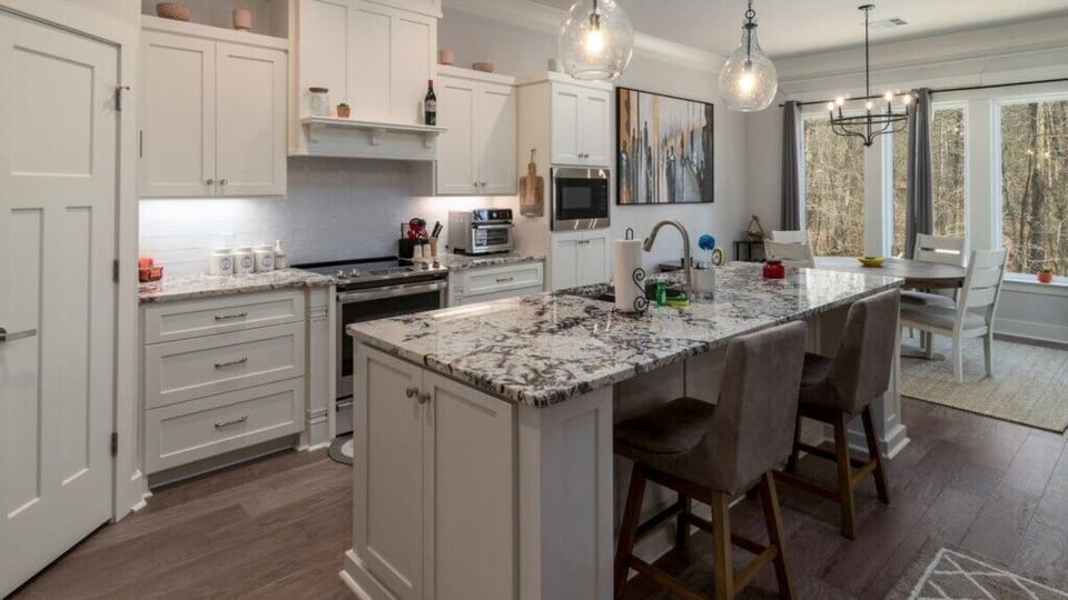 Fully Stocked Kitchen