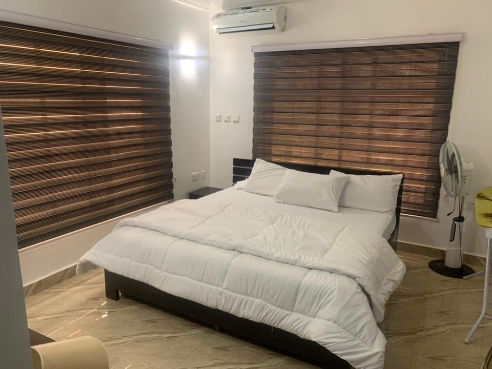 Apartment | 2 bedrooms, in-room safe, individually decorated, individually furnished