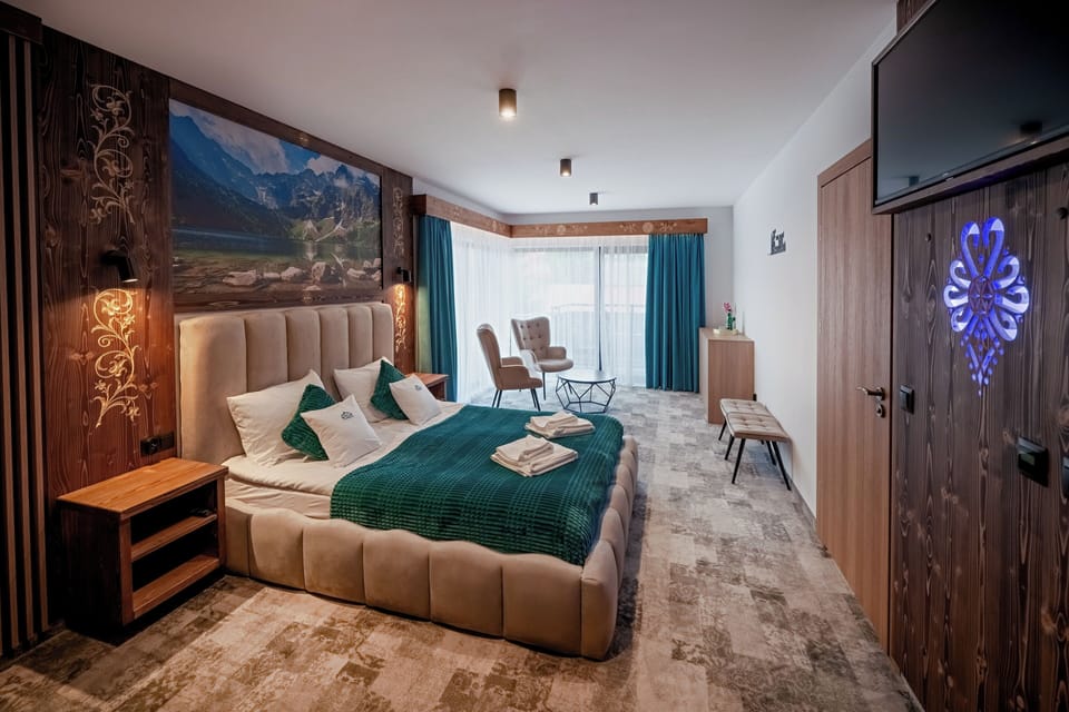 Pokoj 4-osobowy Deluxe z balkonem i widokiem na gory | 1 bedroom, free WiFi, bed sheets