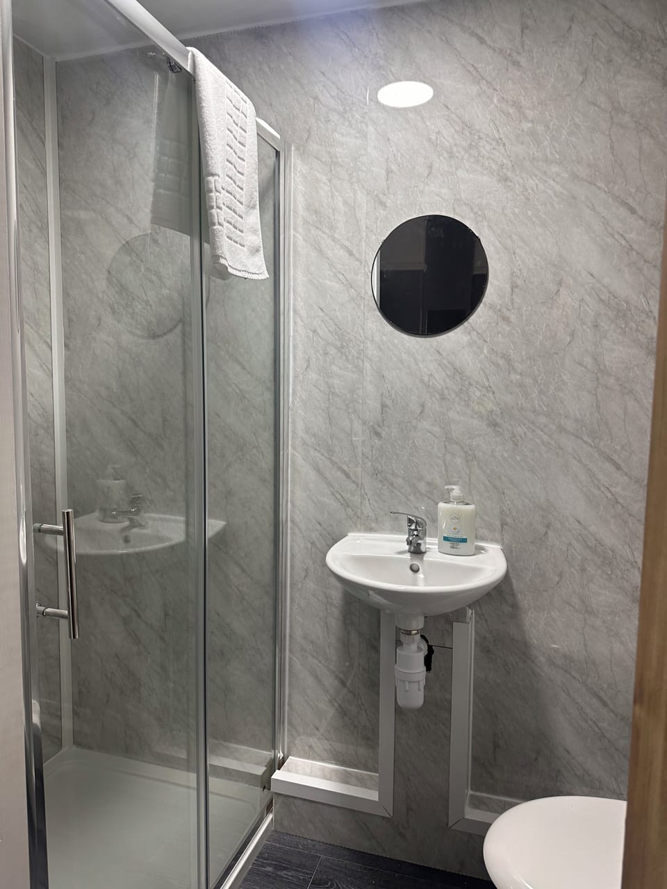 Double Room, Ensuite | Bathroom | Towels