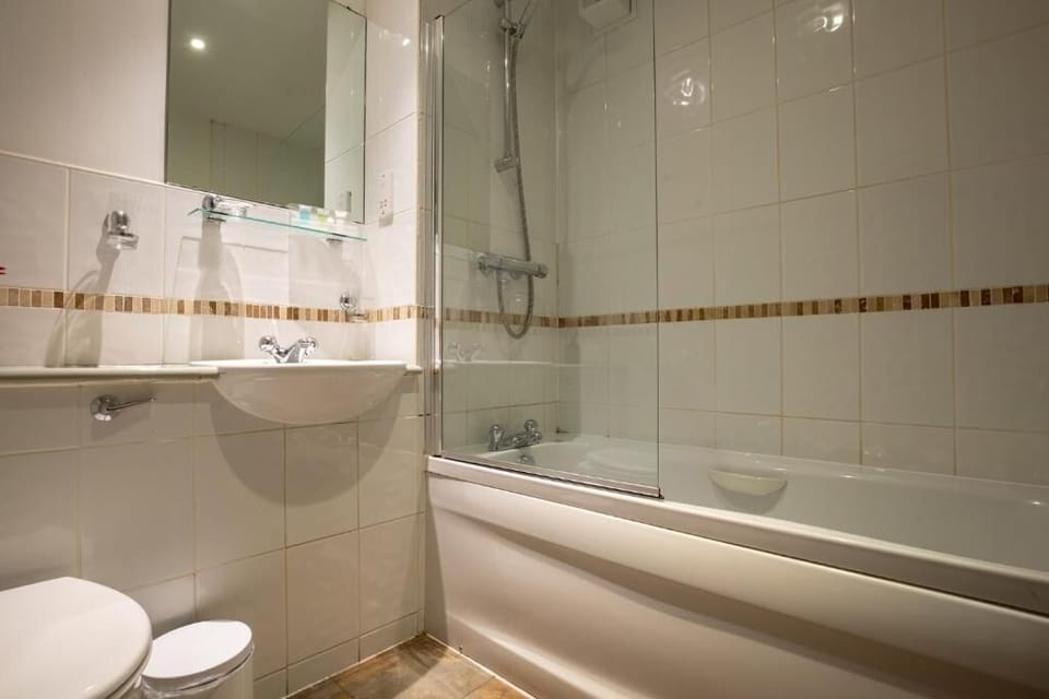 Double Room | Bathroom | Towels