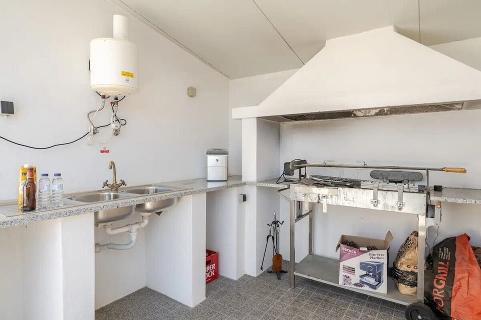 Outside kitchen / BBQ