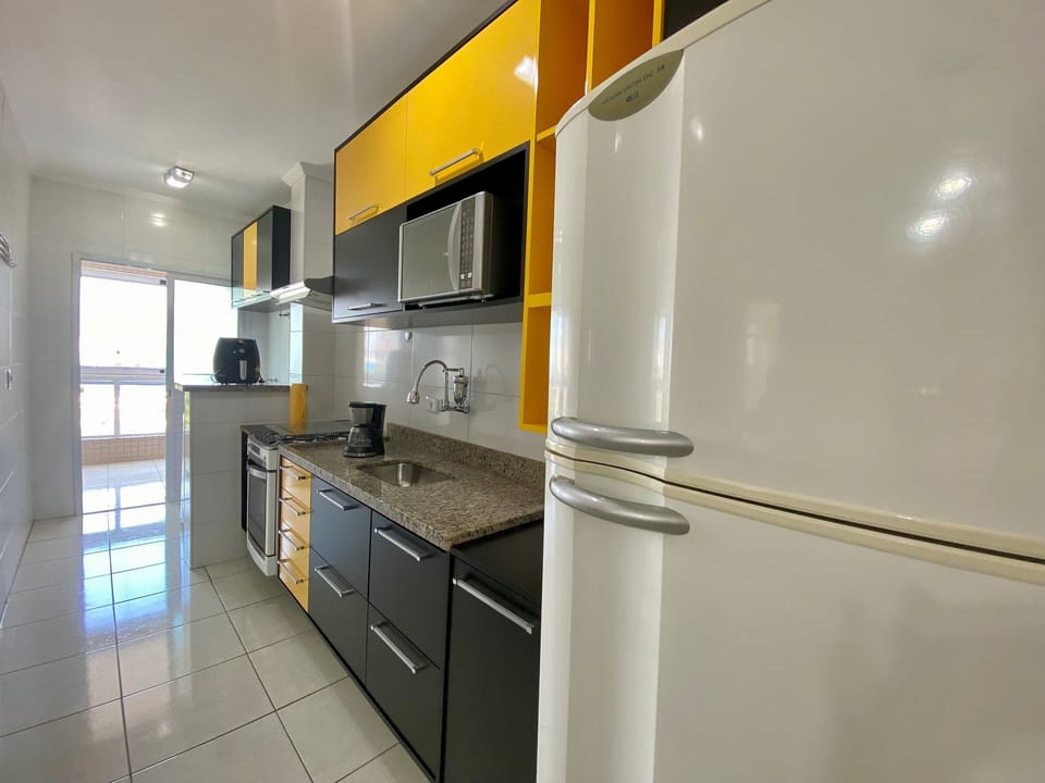 Comfort Apartment | Private kitchen | Fridge, oven, cookware/dishes/utensils