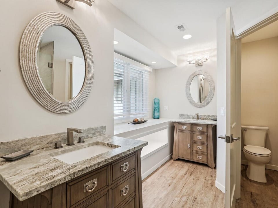 Guest Bathroom at 25 Green Heron
