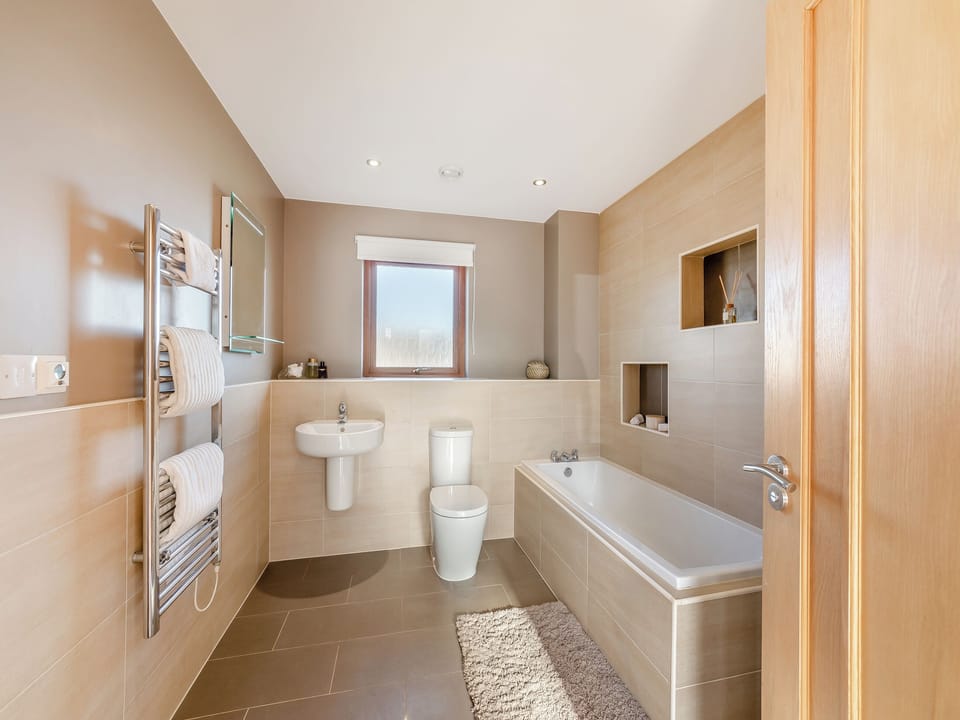 Bathroom | The Beaches, Berwick-Upon-Tweed