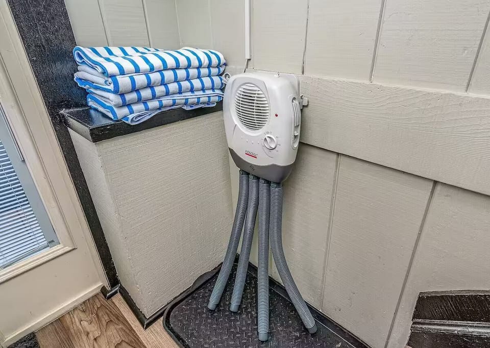 Boot dryer in foyer