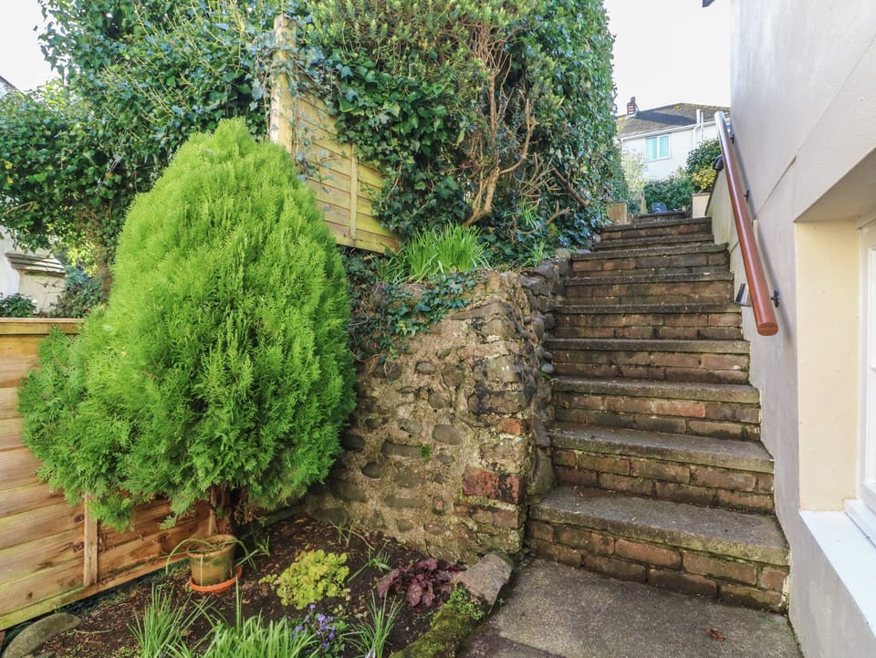 Cottage | Property grounds