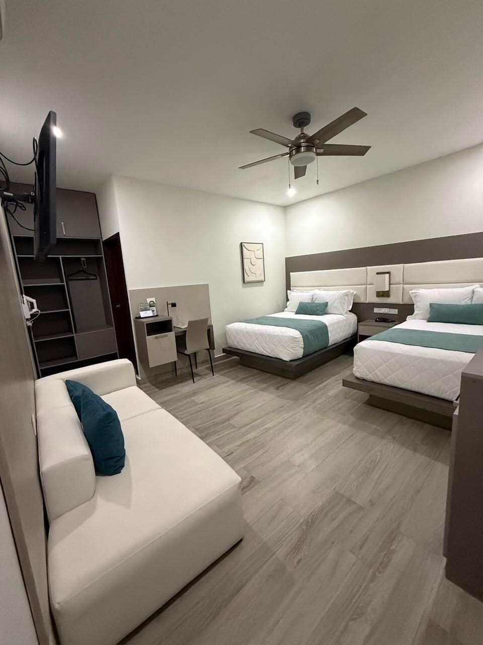 Family Room | Down comforters, WiFi (free), bed sheets