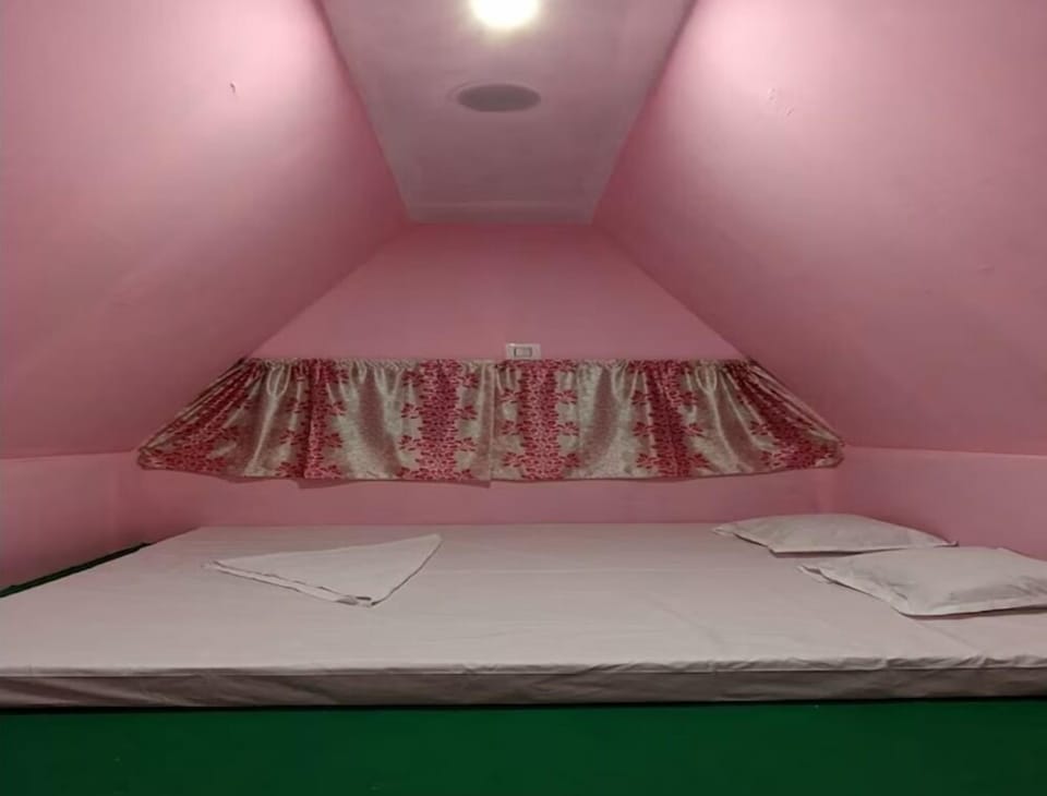 Panoramic Tree House | 1 bedroom, WiFi (free), individually decorated, individually furnished