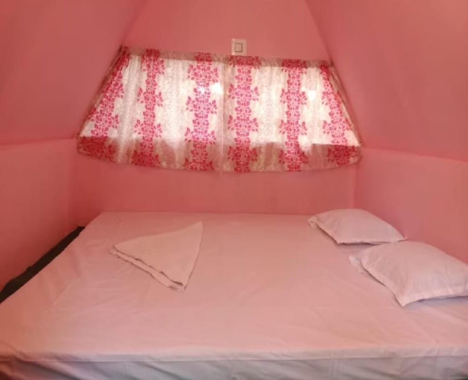 Basic Cottage | 1 bedroom, WiFi (free), individually decorated, individually furnished