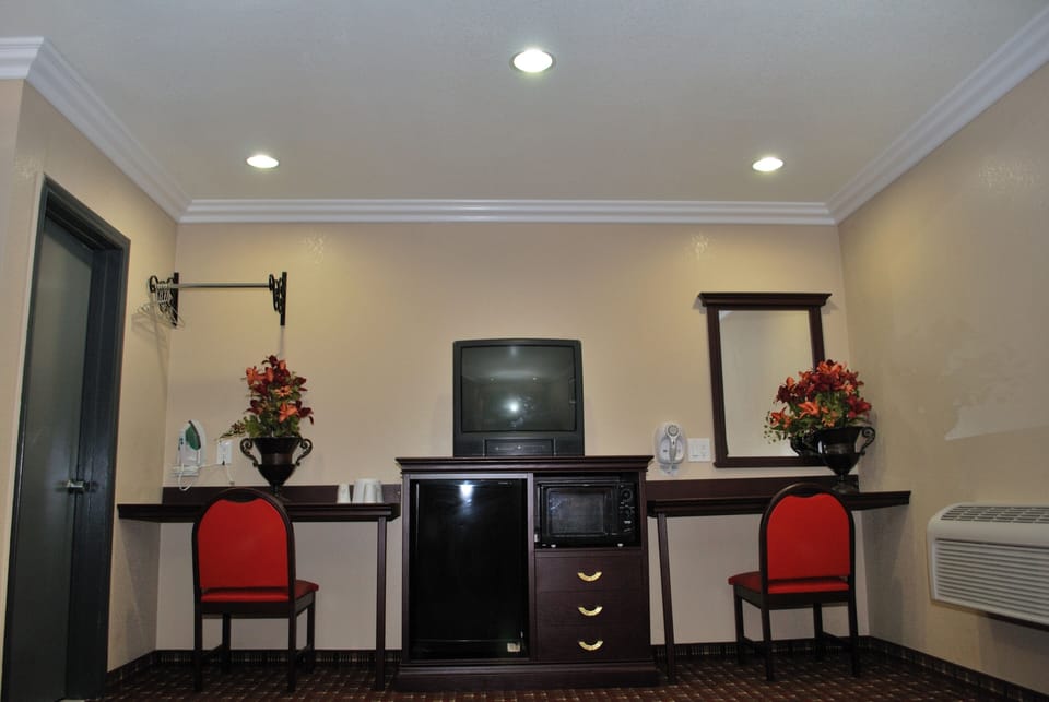 Double Room | Desk, free WiFi