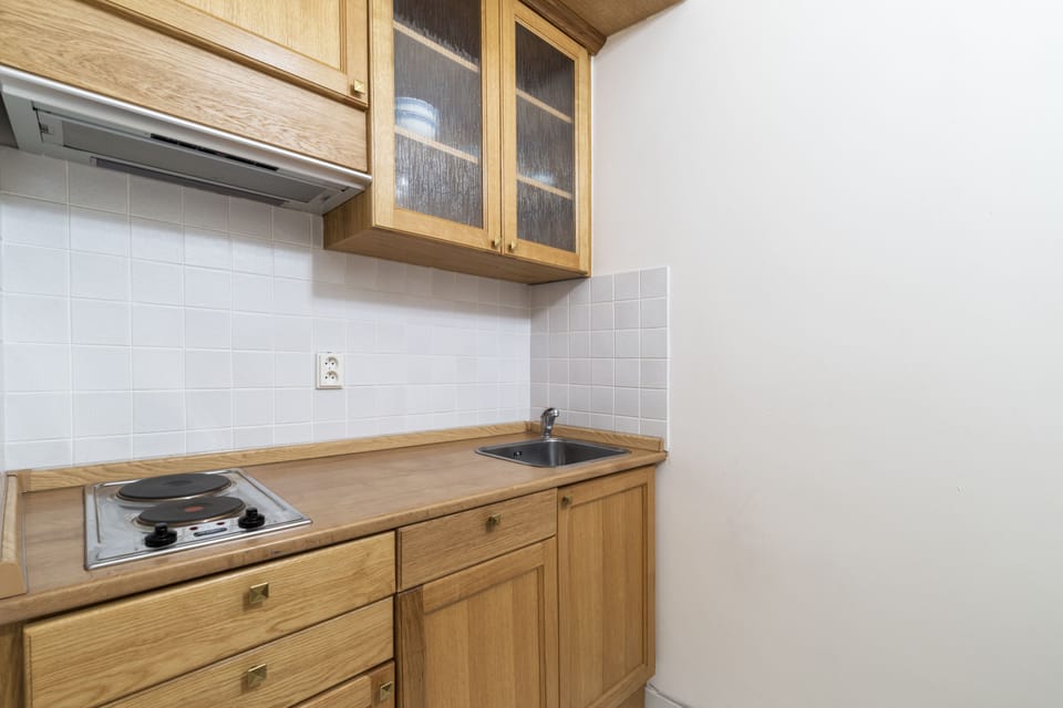 Luxury Suite, 1 Bedroom, Kitchen, City View | Private kitchenette