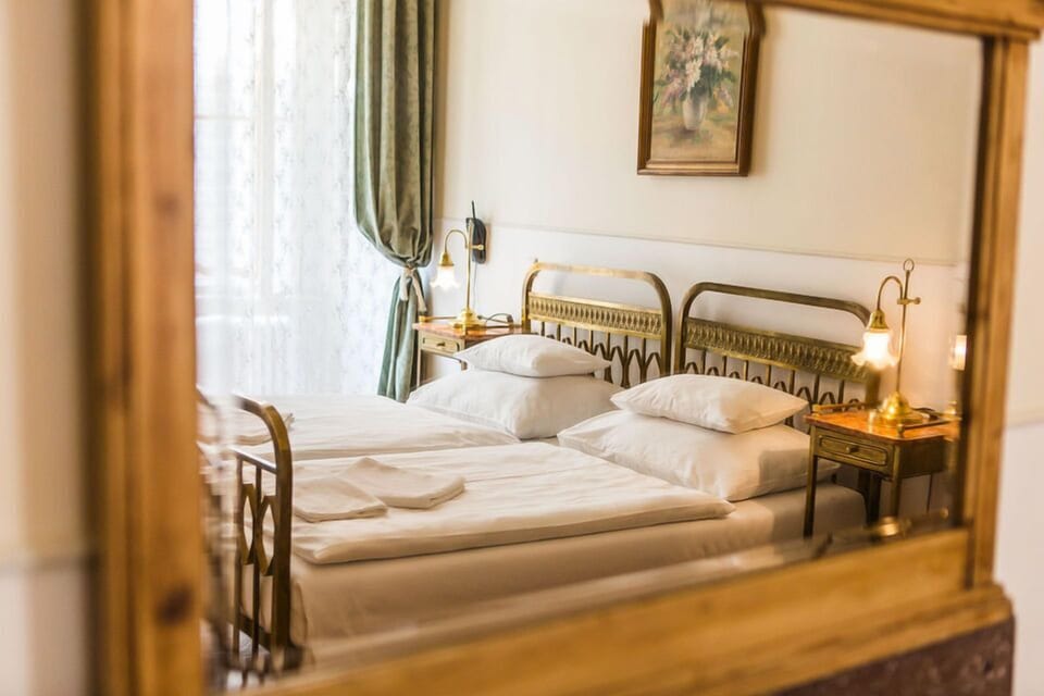 Superior Double or Twin Room, 1 Bedroom, Bathtub | Individually furnished, blackout drapes, free WiFi, bed sheets