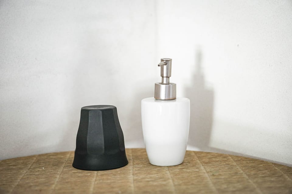 Bathroom amenities