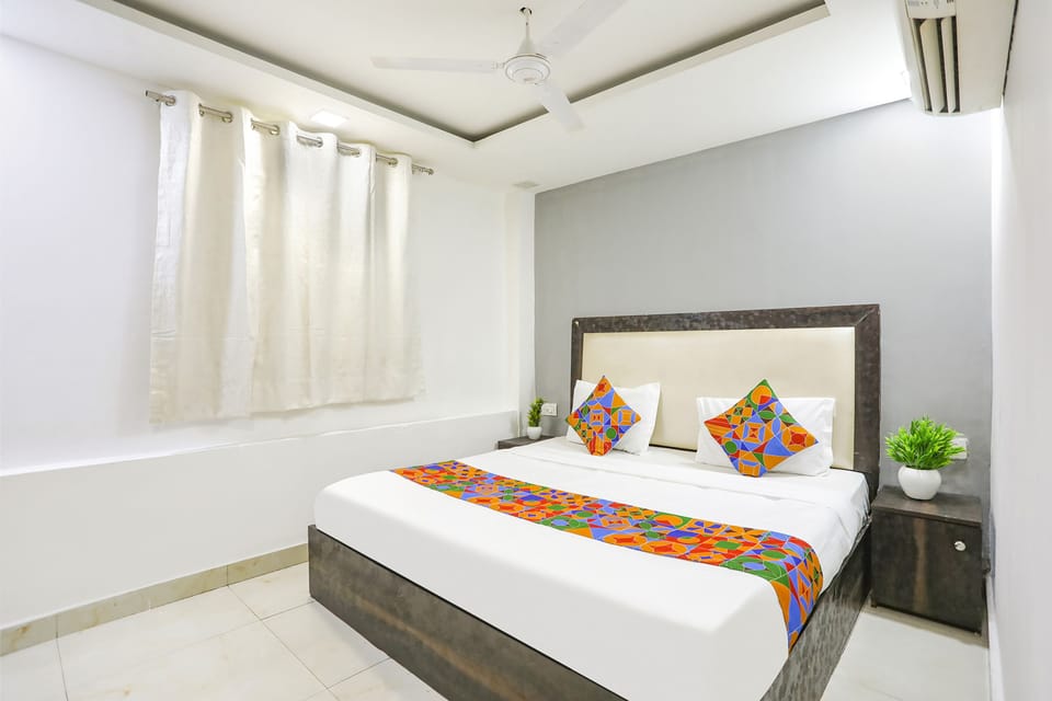 Deluxe Room | Egyptian cotton sheets, premium bedding, in-room safe, free WiFi