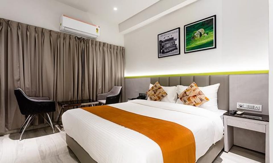 Executive Room | Egyptian cotton sheets, premium bedding, in-room safe, WiFi (free)