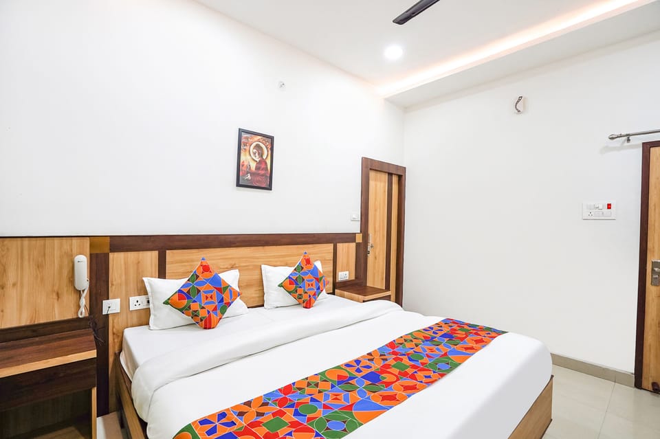 Deluxe Room | Egyptian cotton sheets, premium bedding, in-room safe, free WiFi