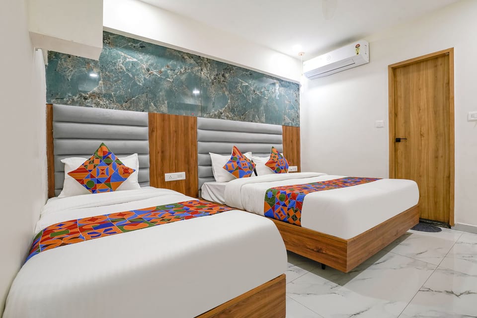 Egyptian cotton sheets, premium bedding, in-room safe, free WiFi