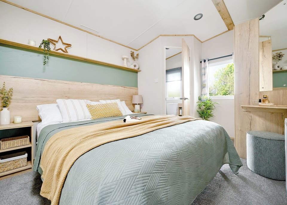 Bedroom, Bed, House