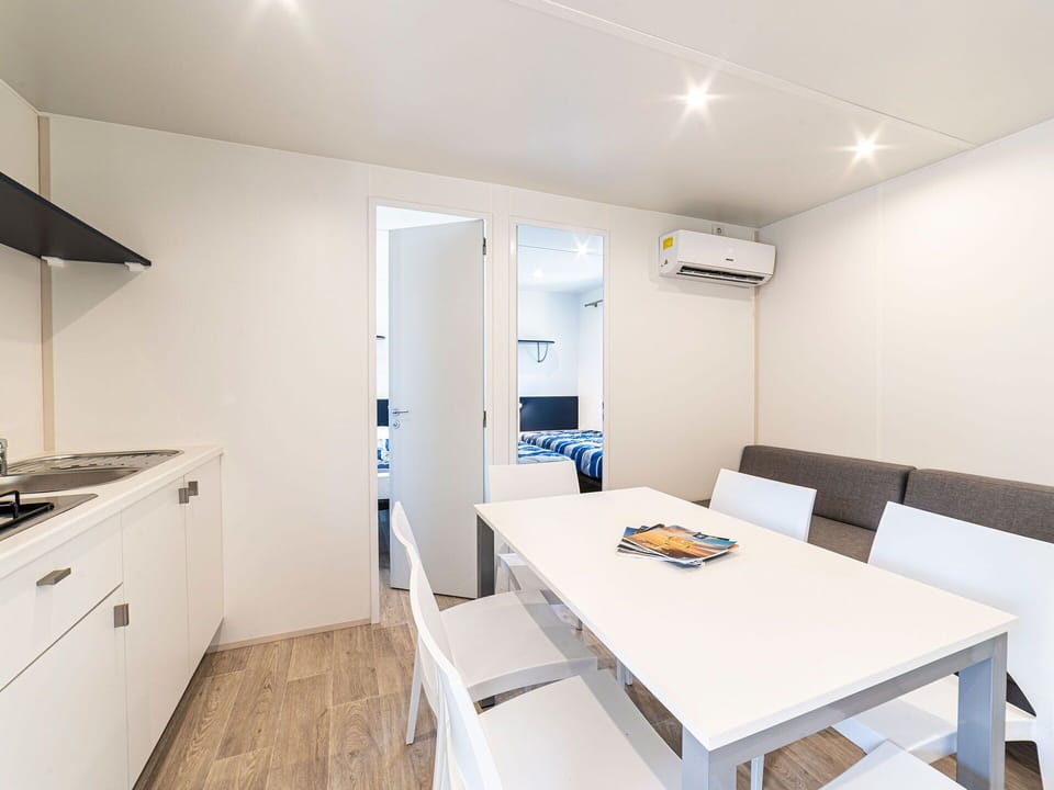Table, Property, Furniture, Building, Cabinetry, Door, Lighting, Interior Design, Chair