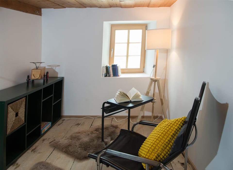Reading and children's playroom