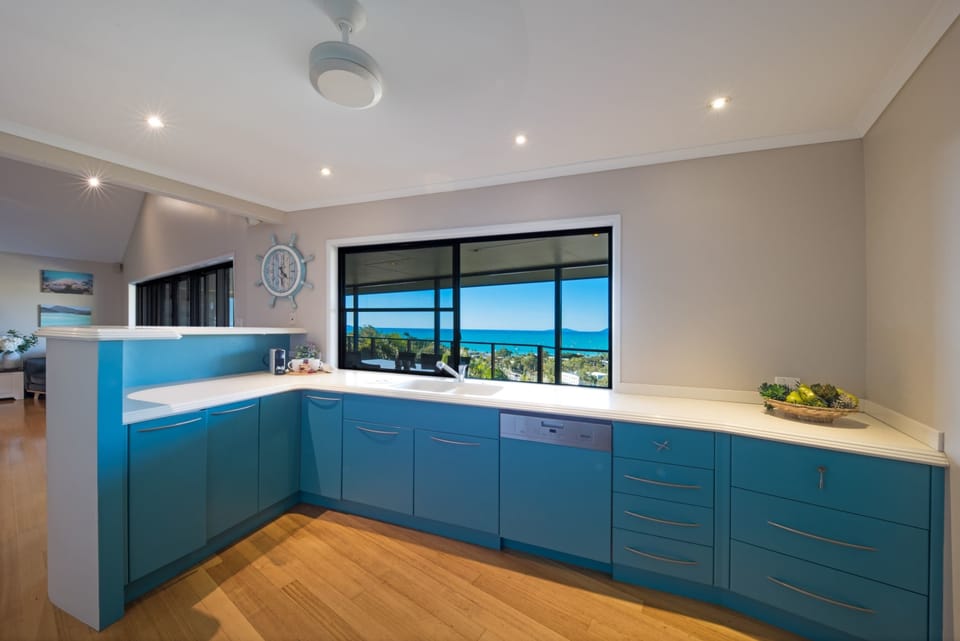 Fully equipped kitchen for entertaining