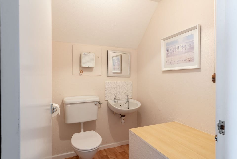 Ty Heulwen Bathroom