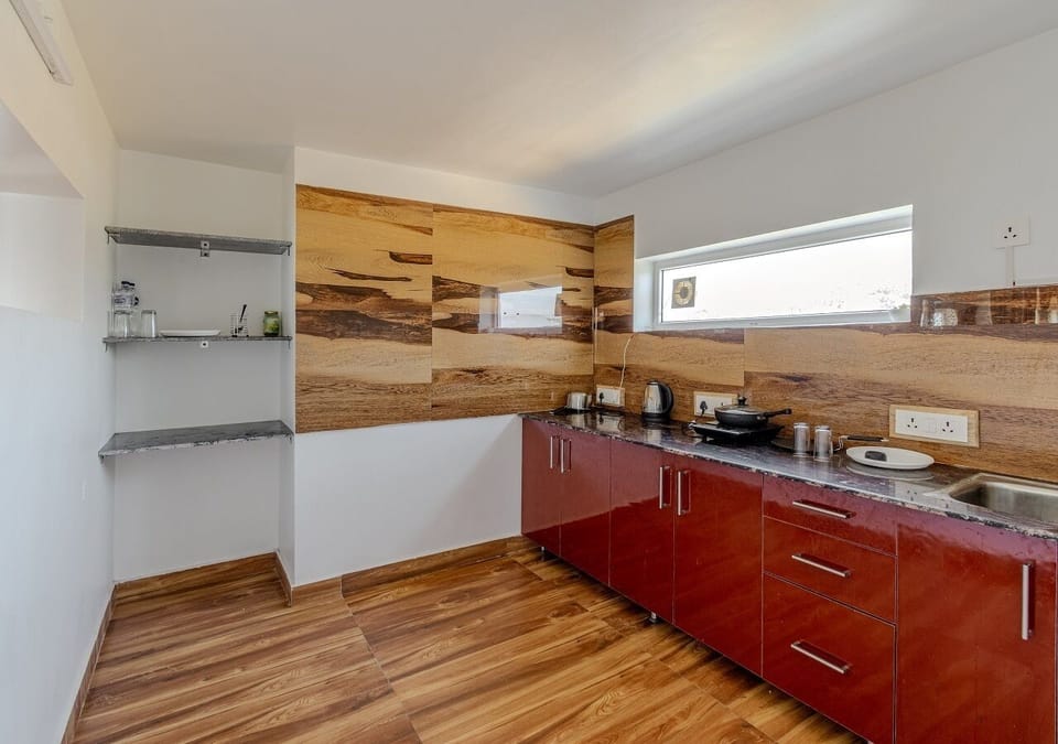 Presidential Suite with Kitchen 360 Degree View | Private kitchen | Electric kettle