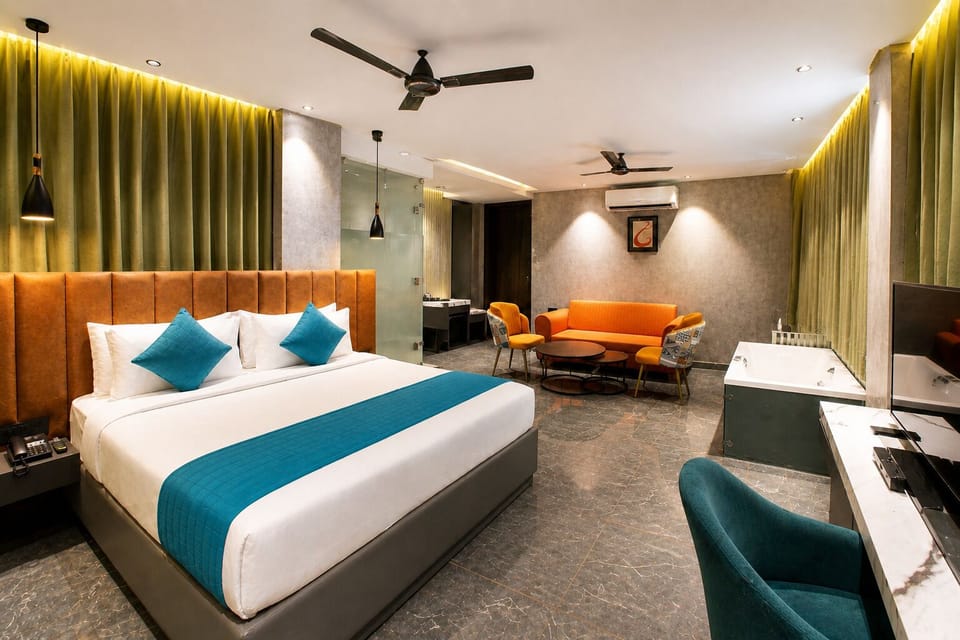 Presidential Room | Desk, laptop workspace, free WiFi, bed sheets