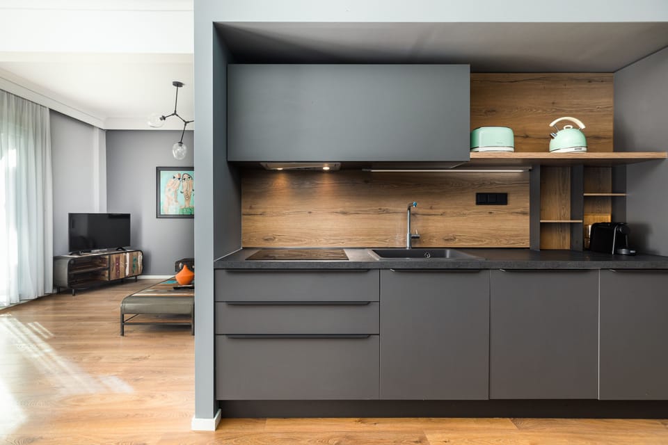 City Apartment | Private kitchen | Full-size fridge, dishwasher, espresso maker, coffee/tea maker