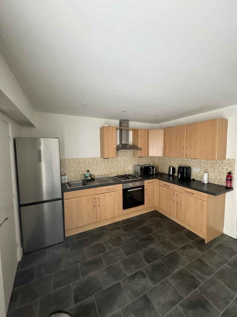 House | Private kitchen | Fridge, microwave, oven, stovetop