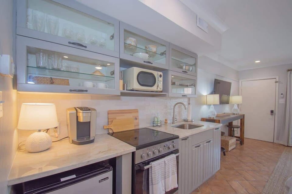 Queen Bed with Kitchen, Living Room