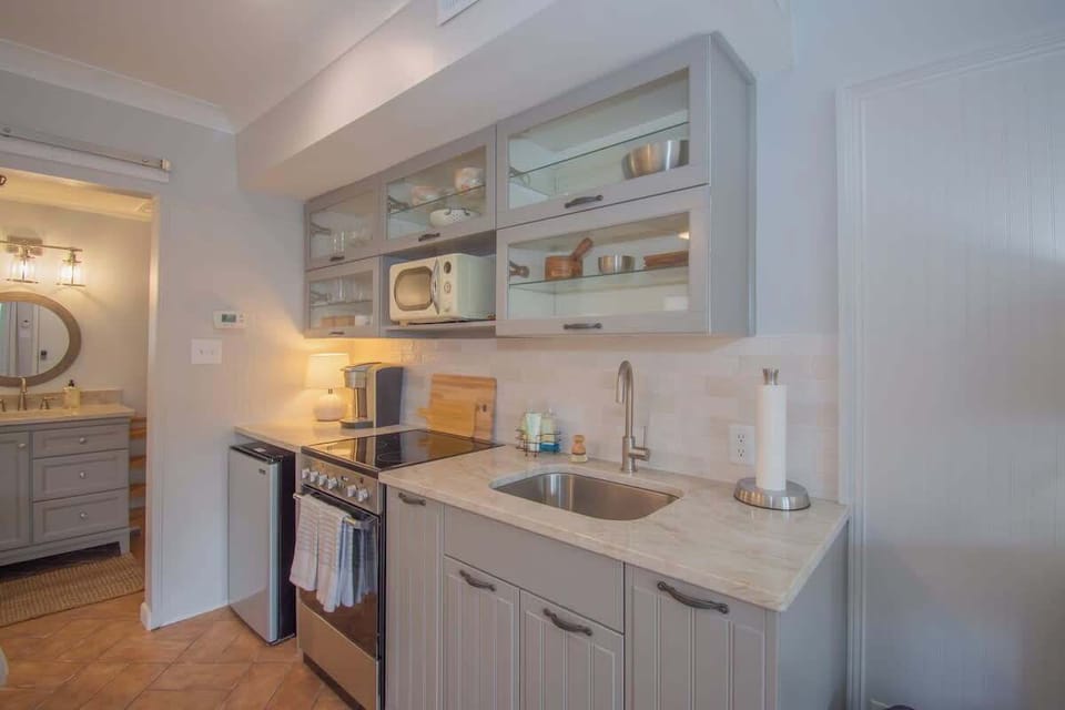 Queen Bed with Kitchen, Living Room