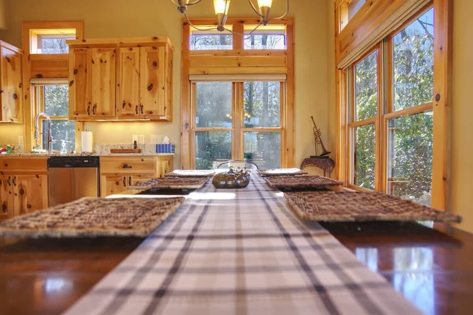 Dining Room that Seats Six