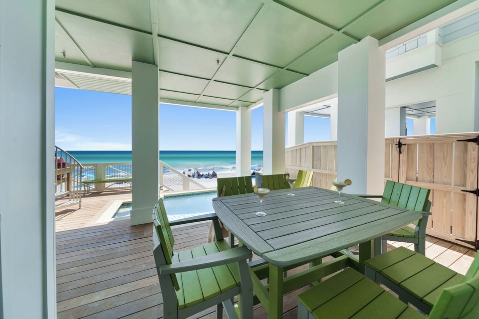 Private Pool Deck with Outdoor Dining and Outdoor TV