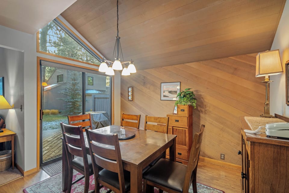 76 Meadow House-12