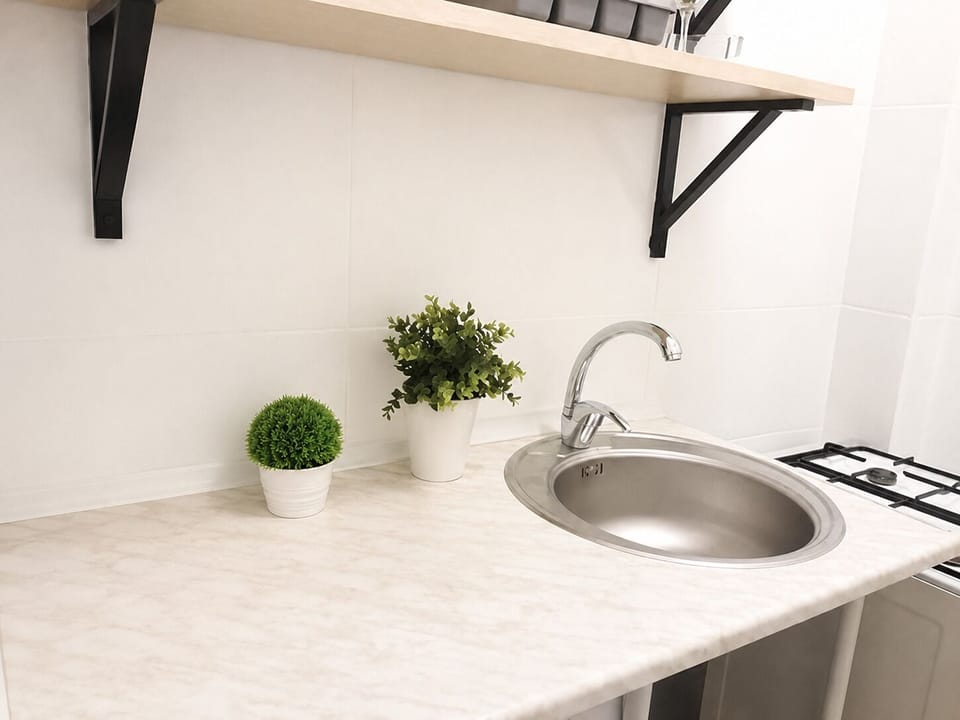 City Studio | Private kitchen | Espresso maker, coffee/tea maker, mini-fridge, microwave