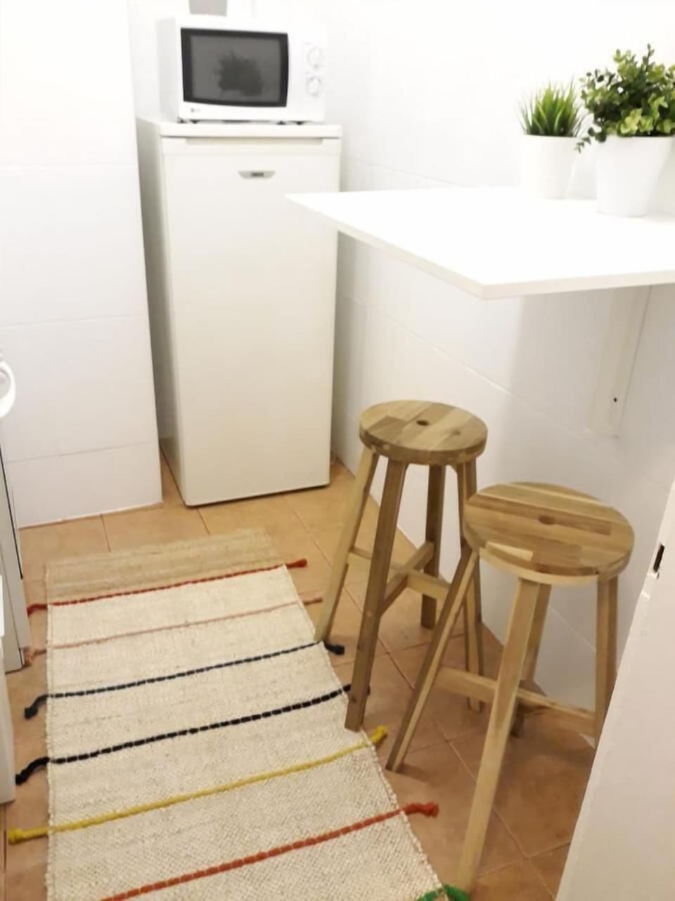 City Studio | Private kitchenette | Mini-fridge, microwave, espresso maker, coffee/tea maker