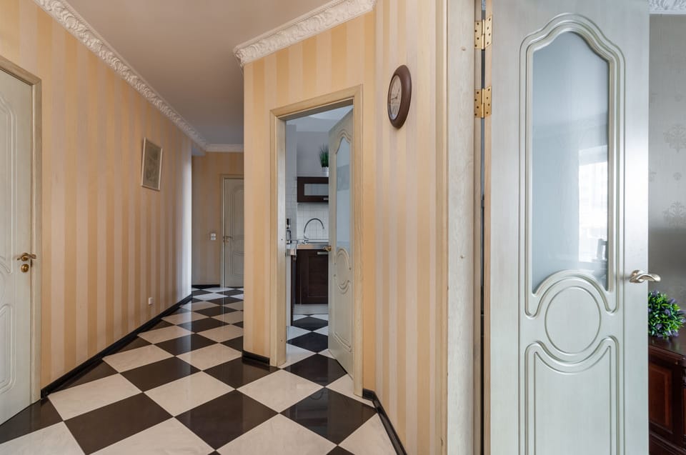 Luxury Apartment | 2 bedrooms, desk, laptop workspace, blackout drapes