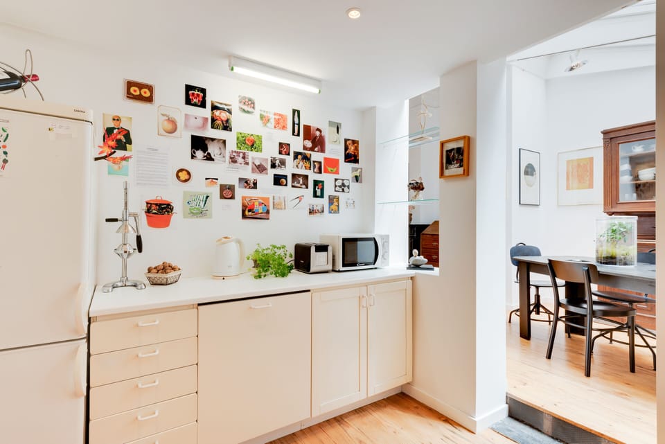 Design Apartment | Private kitchen | Fridge, microwave, dishwasher, cookware/dishes/utensils