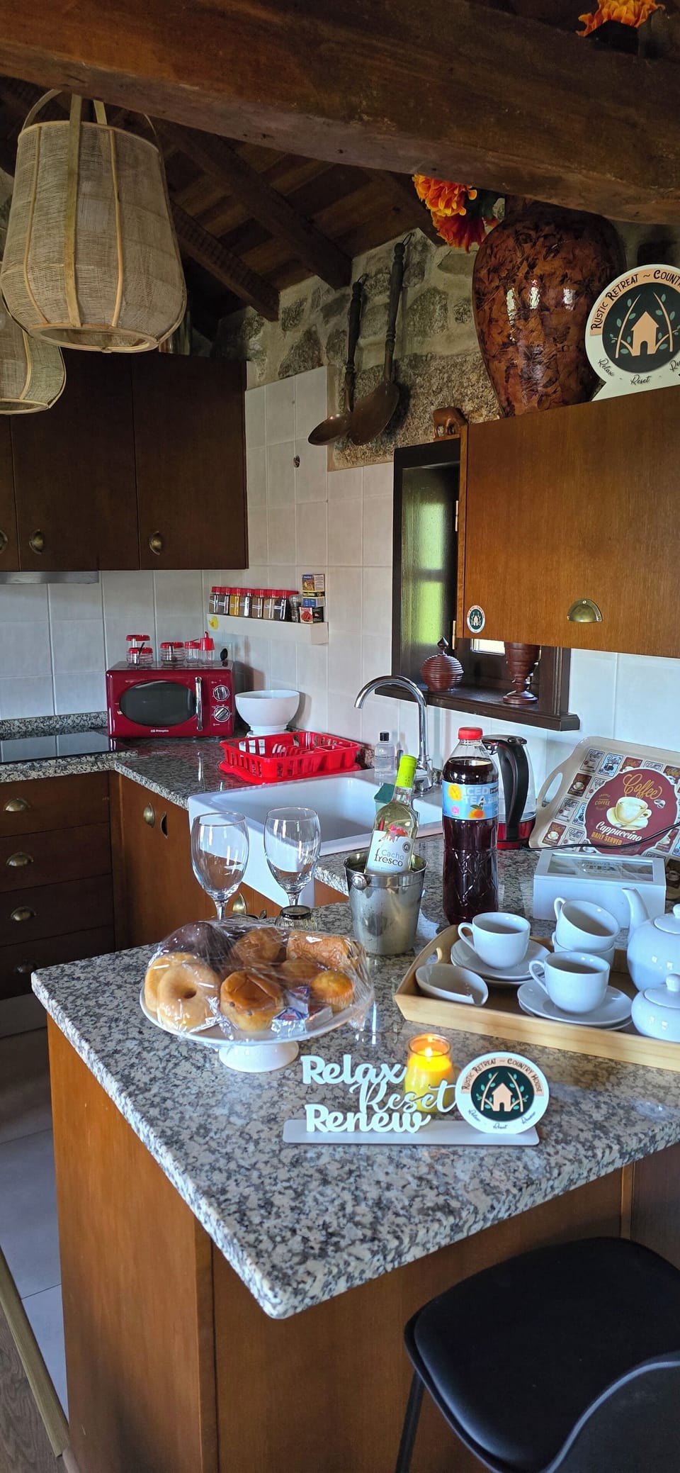 Luxury Townhome, 1 Queen Bed with Sofa bed | Private kitchen | Mini-fridge, microwave, espresso maker, electric kettle